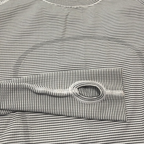 Lululemon long sleeve shirt - Picture 2 of 2